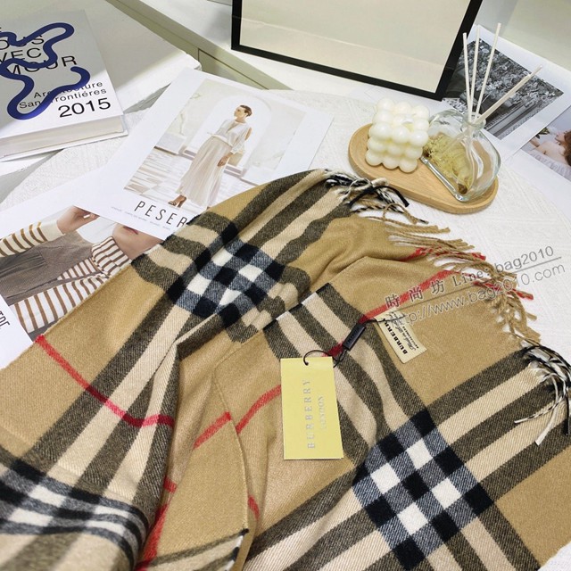 Burberry雙面印花羊絨粗紡圍巾 巴寶莉2021新款女士格紋流蘇圍巾  mmj1326